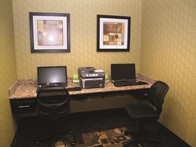 La Quinta Inn & Suites by Wyndham Little Rock - Bryant