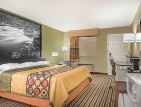 Super 8 by Wyndham Bryant Little Rock Area