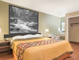 Super 8 by Wyndham Bryant Little Rock Area