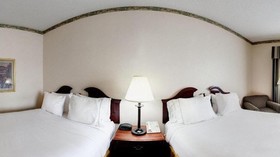 Holiday Inn Express Hotel & Suites Camden