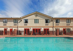Holiday Inn Express Hotel & Suites Camden
