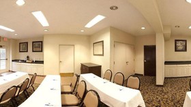 Holiday Inn Express Hotel & Suites Camden