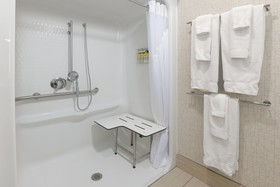 Holiday Inn Express Hotel & Suites Camden