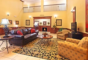 Holiday Inn Express & Suites Clarksville