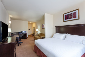 Holiday Inn Express & Suites Clarksville