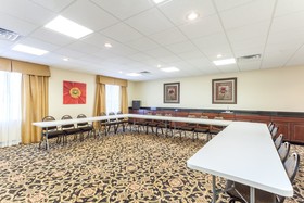 Holiday Inn Express & Suites Clarksville