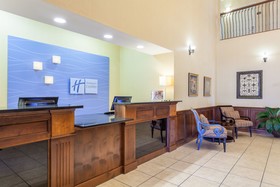Holiday Inn Express & Suites Clarksville