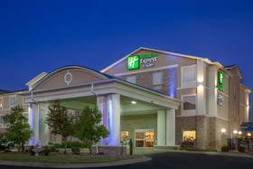 Holiday Inn Express & Suites Clarksville
