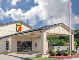 Super 8 by Wyndham Clarksville AR