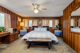 Log Cabin Inn Motel