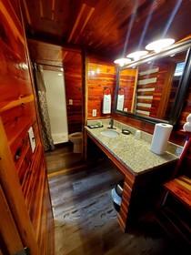 Log Cabin Inn Motel