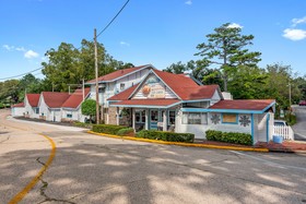 Log Cabin Inn Motel