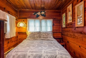 Log Cabin Inn Motel