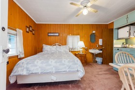 Log Cabin Inn Motel