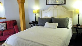 5 Ojo Inn Bed & Breakfast