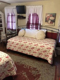 All Seasons Inn