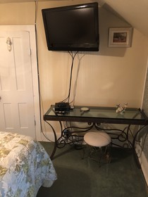 All Seasons Inn