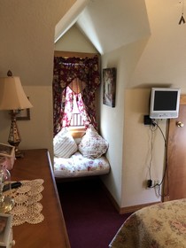 All Seasons Inn