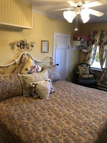 All Seasons Inn