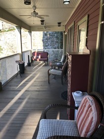 All Seasons Inn