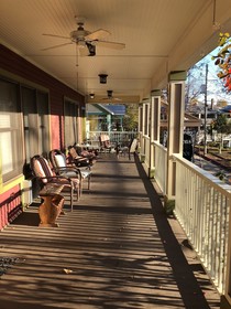 All Seasons Inn