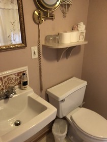 All Seasons Inn