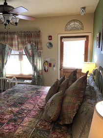 All Seasons Inn