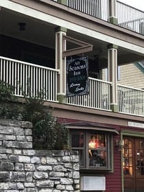 All Seasons Inn
