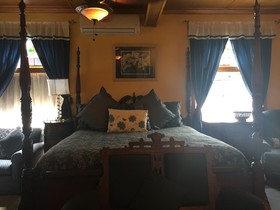 All Seasons Inn