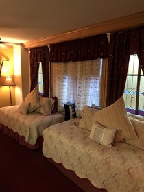 All Seasons Inn