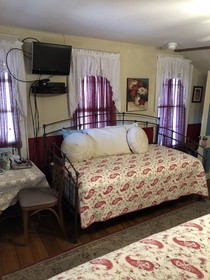 All Seasons Inn