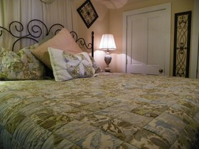 All Seasons Inn