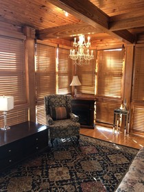All Seasons Inn