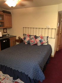 All Seasons Inn