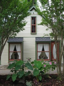 Heart of the Hills Inn