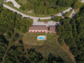 Pointe West Resort & Suites