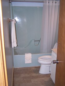 Pointe West Resort & Suites