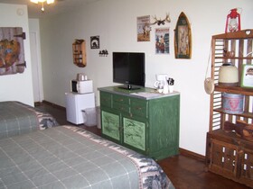 Pointe West Resort & Suites