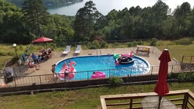 Pointe West Resort & Suites