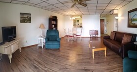 Pointe West Resort & Suites