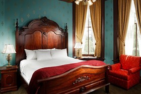 The 1886 Crescent Hotel & Spa