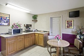 Travelers Inn