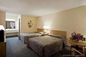 Travelers Inn