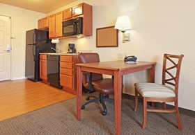Candlewood Suites Fayetteville / University of Arkansas