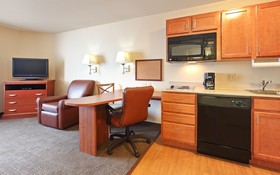 Candlewood Suites Fayetteville / University of Arkansas