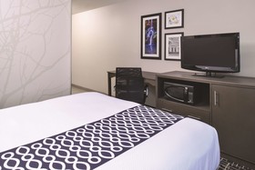 La Quinta Inn & Suites by Wyndham Fayetteville