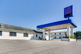 Motel 6 Fayetteville, AR