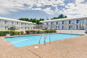 Motel 6 Fayetteville, AR