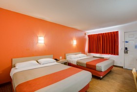 Motel 6 Fayetteville, AR