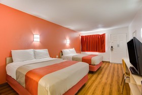 Motel 6 Fayetteville, AR